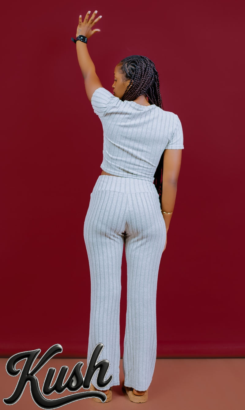 COMPLETE ACTIVEWEAR - left