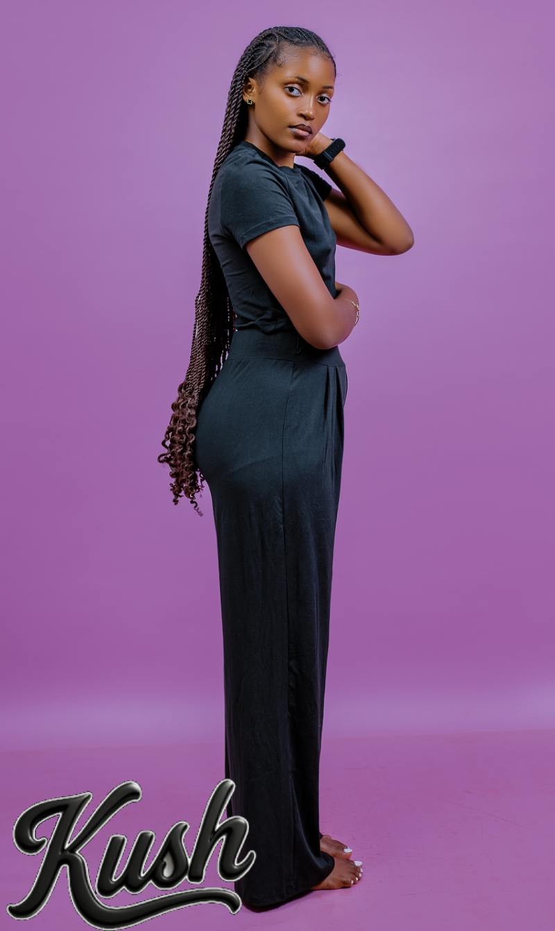 COMPLETE ACTIVEWEAR - right