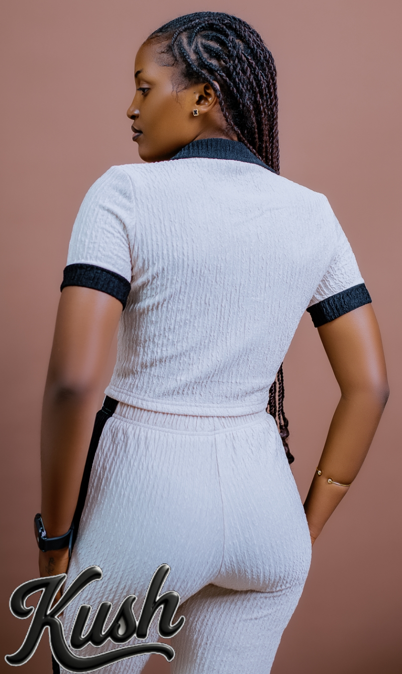 COMPLETE ACTIVEWEAR - right