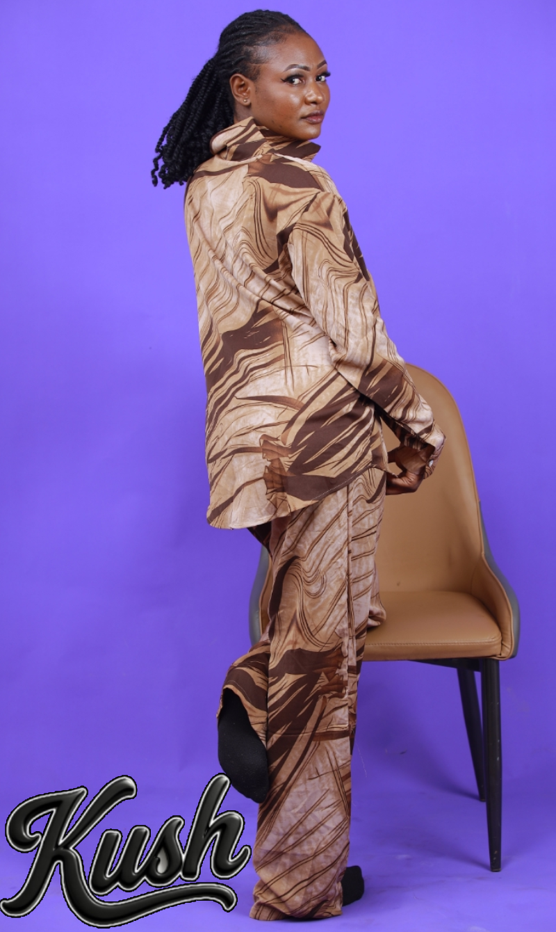 COMPLETE ACTIVEWEAR - right