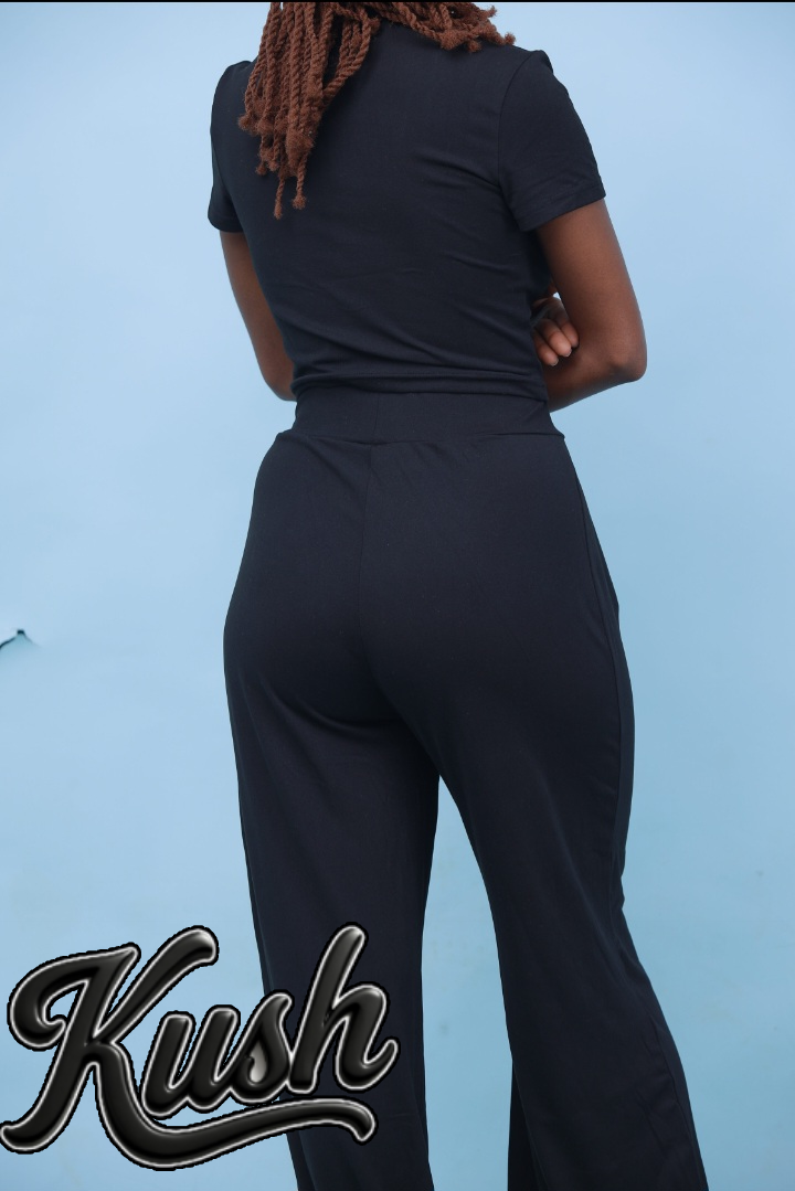 COMPLETE ACTIVEWEAR - right